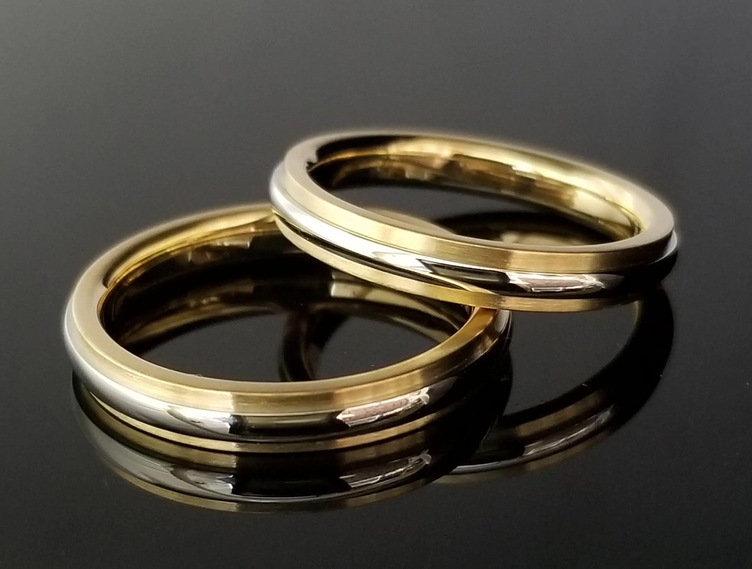イエローゴールドが際立つコンビデザイン | 結婚・婚約指輪のオーダーメイドは鍛造指輪＜TANZO＞