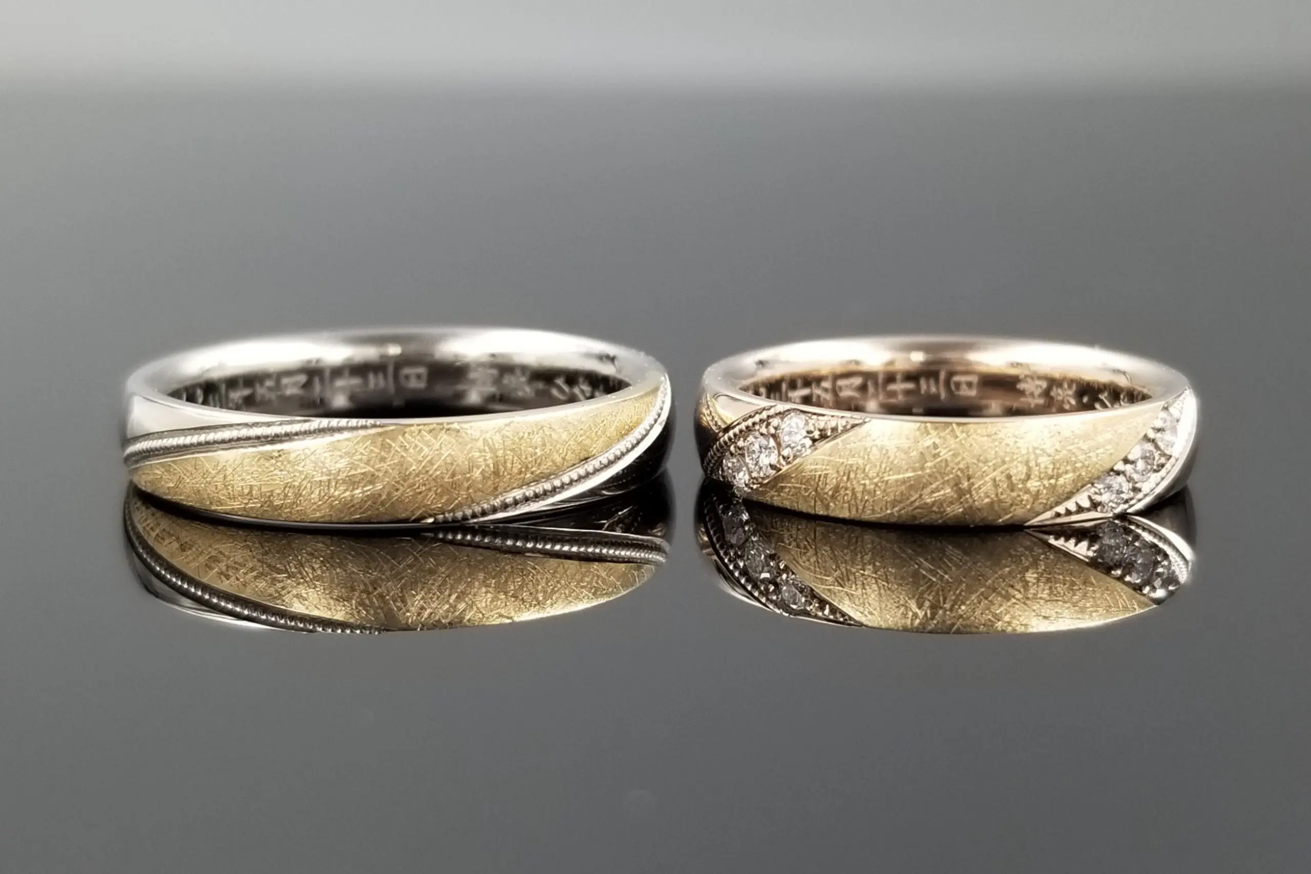 指輪の中央に金面を貼ったコンビリング。 | 結婚・婚約指輪のオーダーメイドは鍛造指輪＜TANZO＞