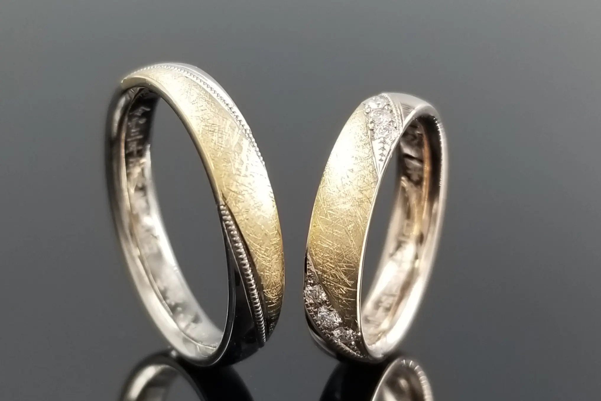 指輪の中央に金面を貼ったコンビリング。 | 結婚・婚約指輪のオーダー 